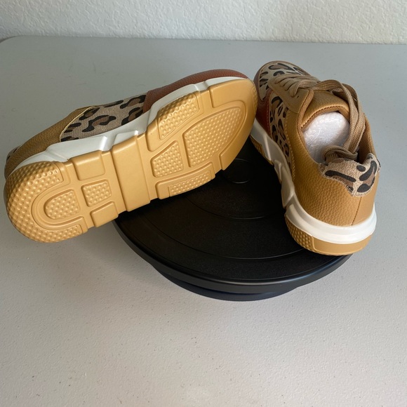 Brown & Beige Leopard Sneaker Women Size 8 - Picture 4 of 5